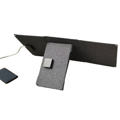 3 Un chargeur de panneau solaire à courant de travail avec fonctionnalités de charge rapide USB DC5521