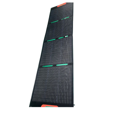 Chargeur solaire pliable 4 fois déplié Taille 1670*500*5MM Taille pliée 440*500*50MM pour les voyageurs et les campeurs