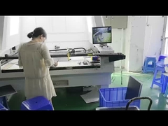 Coupe de panneaux dans la production de LI Solar