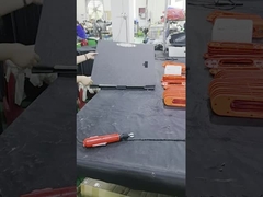 Chargeur solaire pliable 4 fois déplié Taille 1670 * 500 * 5MM pour les voyageurs et les campeurs