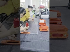 Efficacité du chargeur solaire pliable jusqu'à 23,5% Taille dépliée personnalisée 1670* 500* 5MM