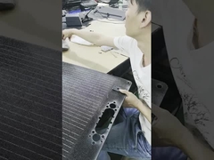 Chargeur pliable alimenté par le soleil Efficacité du chargeur pliable du panneau solaire jusqu'à 23,5% pour un stockage facile